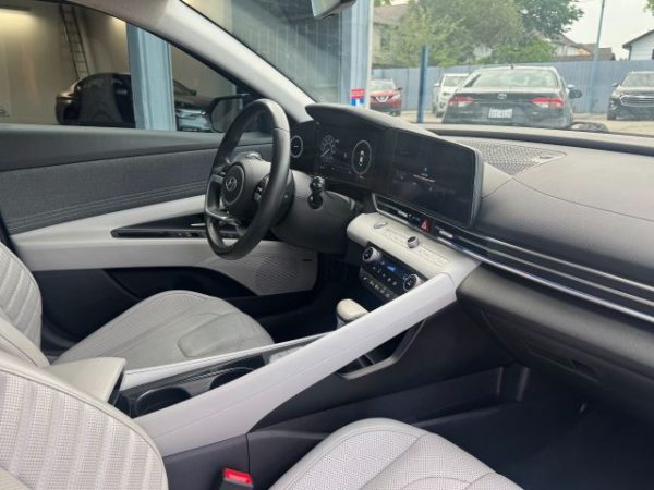 2021 Hyundai Elantra - Sedan - Image 11