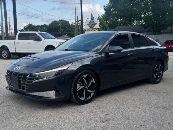 2021 Hyundai Elantra - Sedan