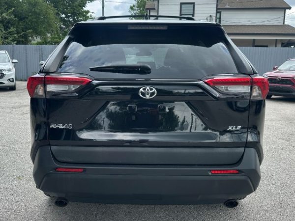 2021 Toyota RAV4 - Utility - Image 7