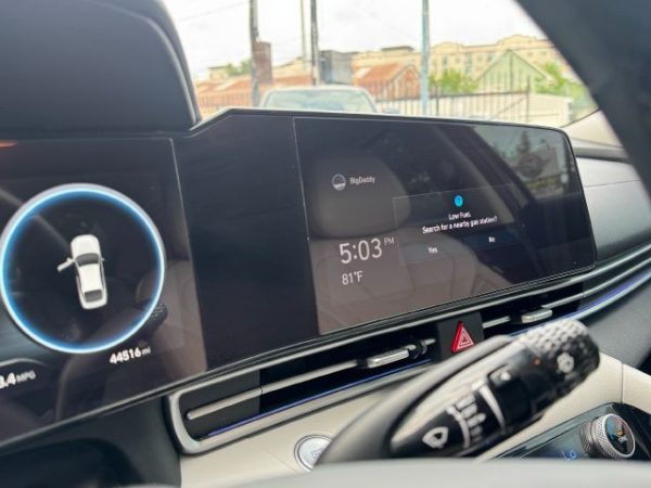 2021 Hyundai Elantra - Sedan - Image 23