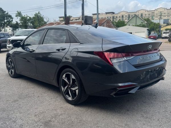 2021 Hyundai Elantra - Sedan - Image 8