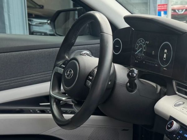 2021 Hyundai Elantra - Sedan - Image 12