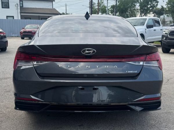 2021 Hyundai Elantra - Sedan - Image 7