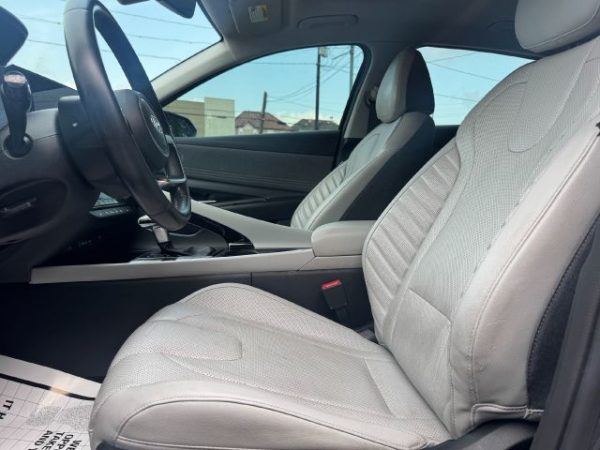 2021 Hyundai Elantra - Sedan - Image 15