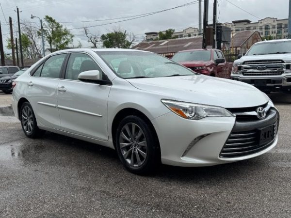 2017 Toyota Camry - Sedan 4D - Image 5