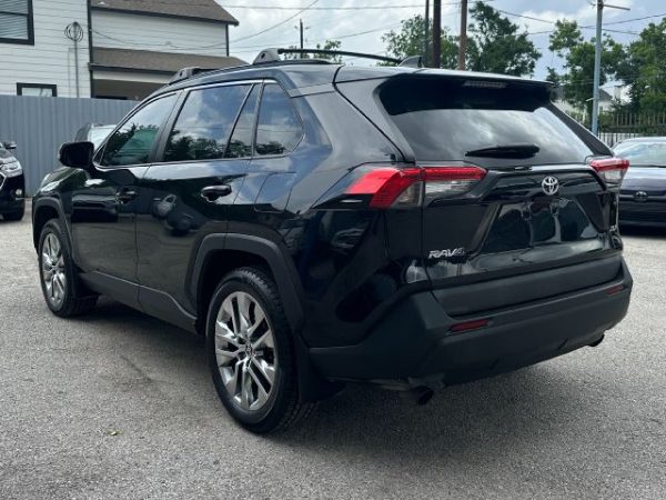 2021 Toyota RAV4 - Utility - Image 8
