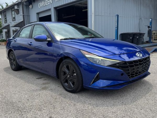 2021 Hyundai Elantra - Sedan - Image 5
