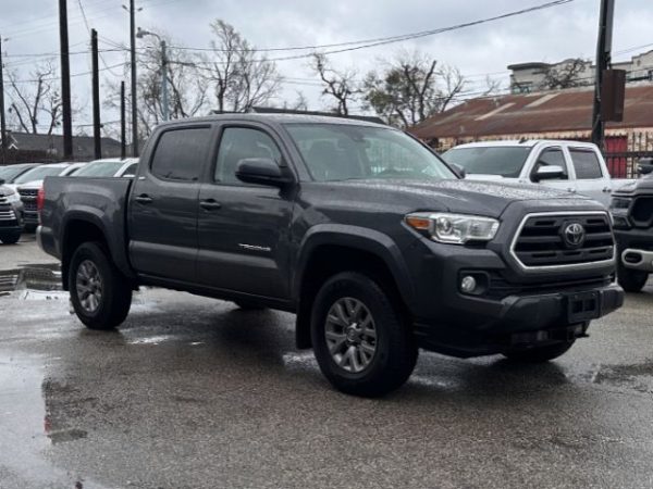 2019 Toyota Tacoma - CREW CAB PICKUP 4-DR - Image 5