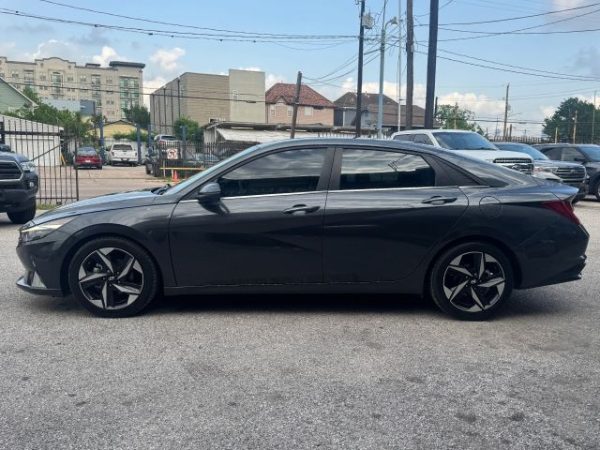 2021 Hyundai Elantra - Sedan - Image 2